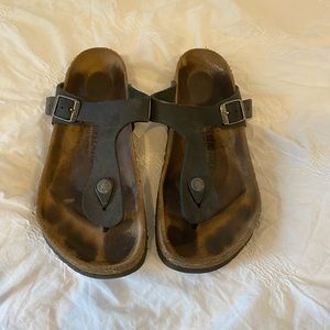 Size 39 Birkenstock Gizeh Sandals